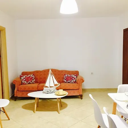 Sea And Sun Apartment *